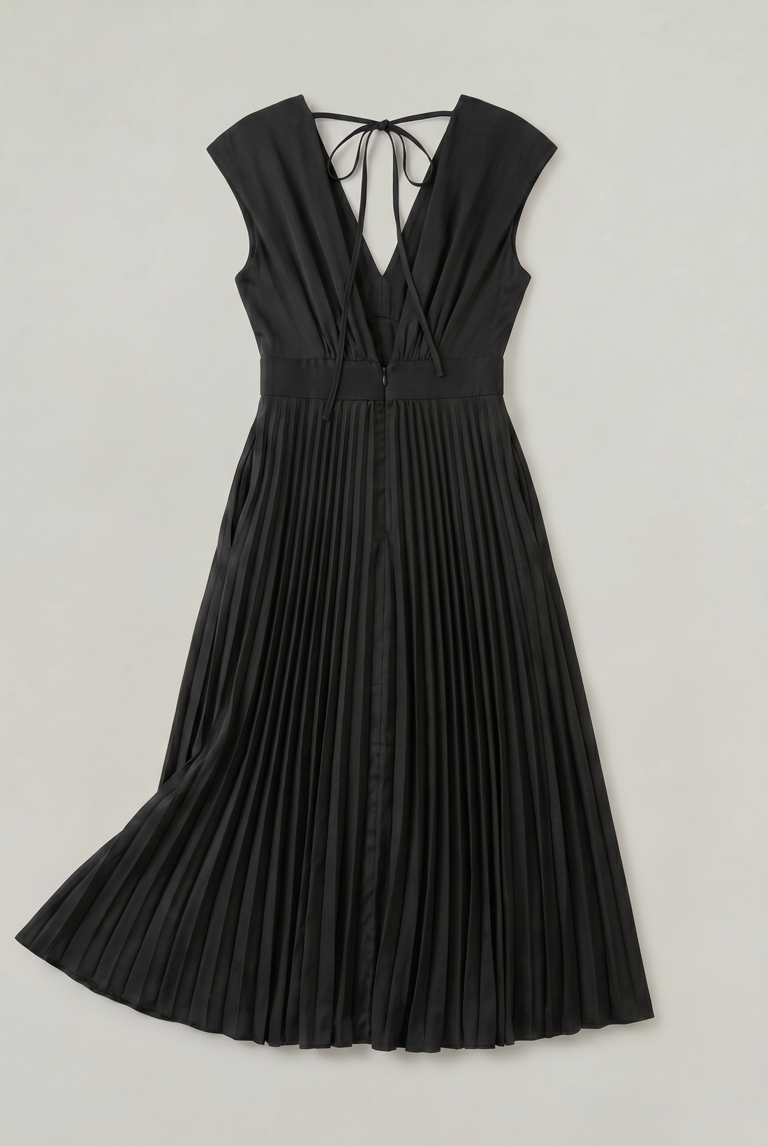 Women’s Pleated Midi V-Neck Wedding Guest Dress