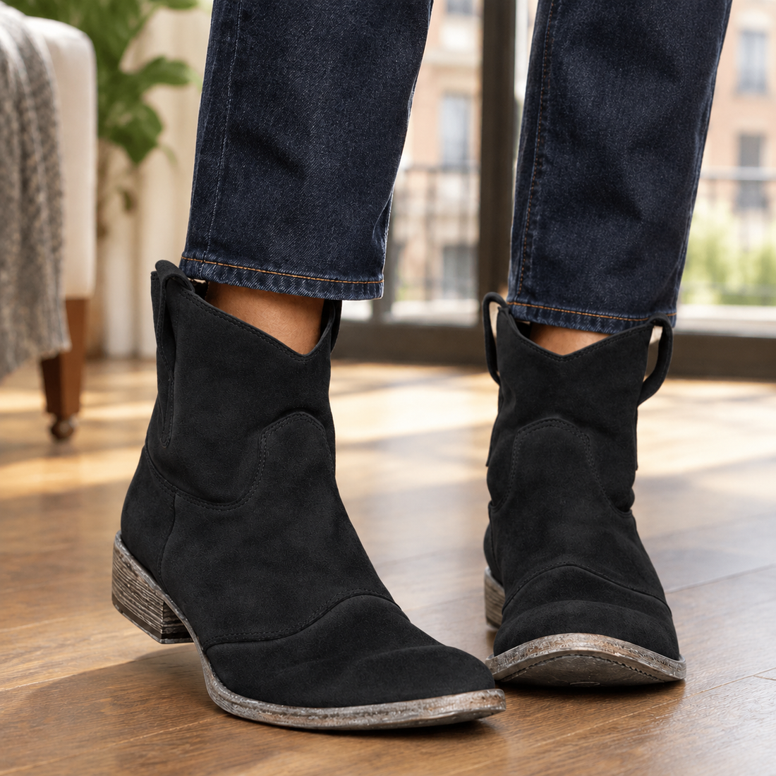 Baldini Suede Boots - Black