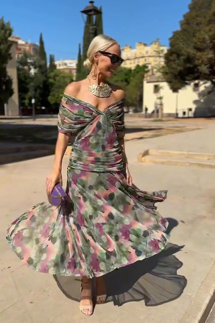 Women’s Gradient Pleated Maxi Dress - Elegant Flowing Silhouette